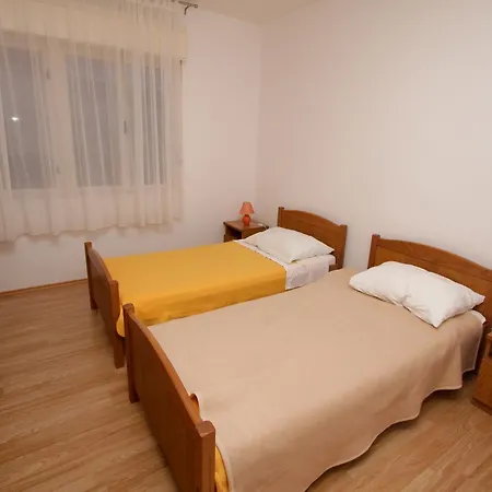 Jure * Vinišće