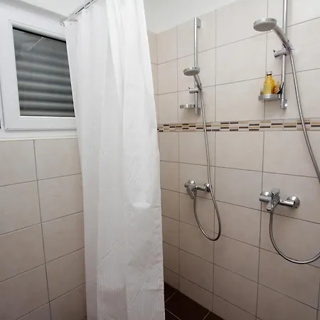 Jure * Vinišće