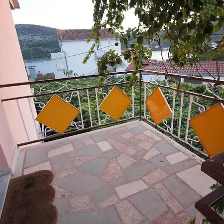 Jure * Vinišće